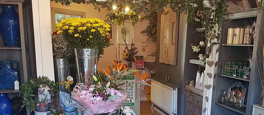 La Vie en Rose Floristry