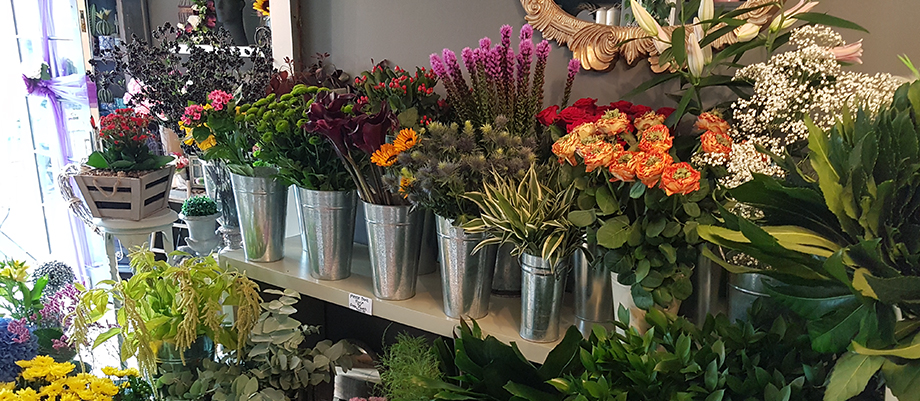 La Vie en Rose Floristry